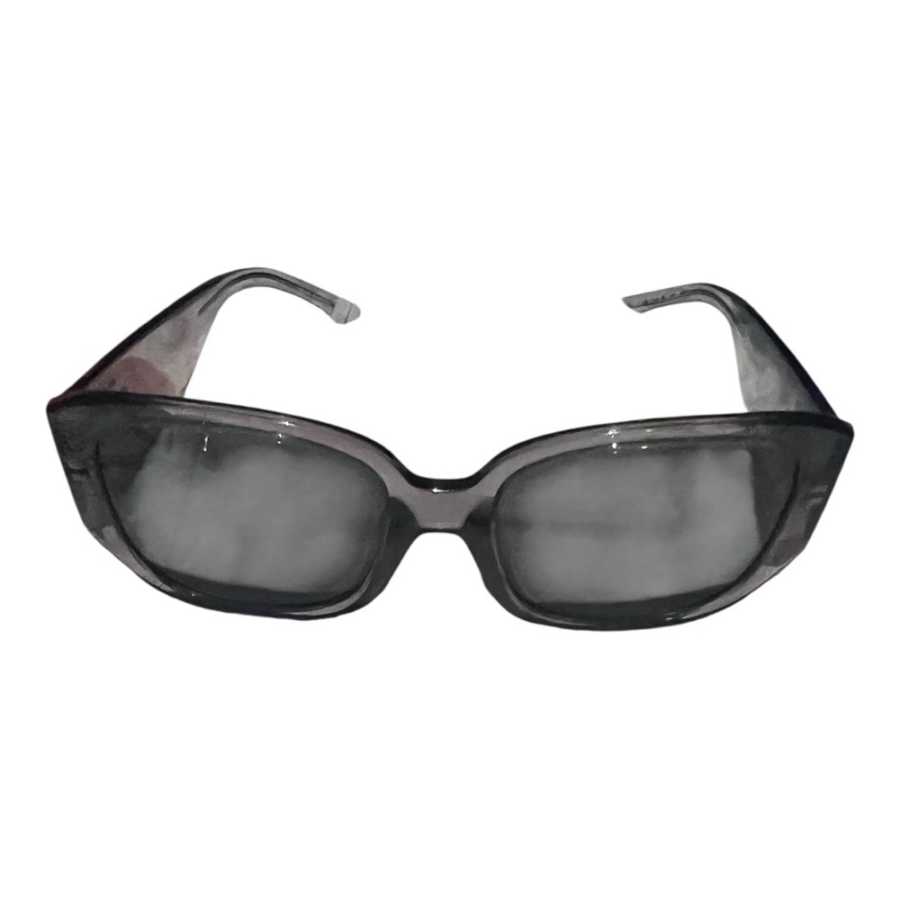 Tory Burch Black and Brown Sunglasses Fashion-Forward Accessories - Picture 3 of 7